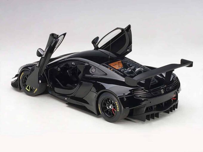 1:18 McLaren 650S GT3 - Gloss Black/Matt Black Accents - AUTOart - 81644