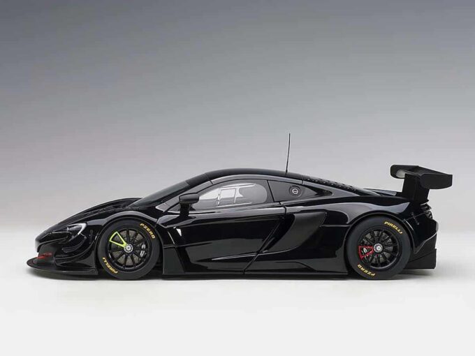 1:18 McLaren 650S GT3 - Gloss Black/Matt Black Accents - AUTOart - 81644