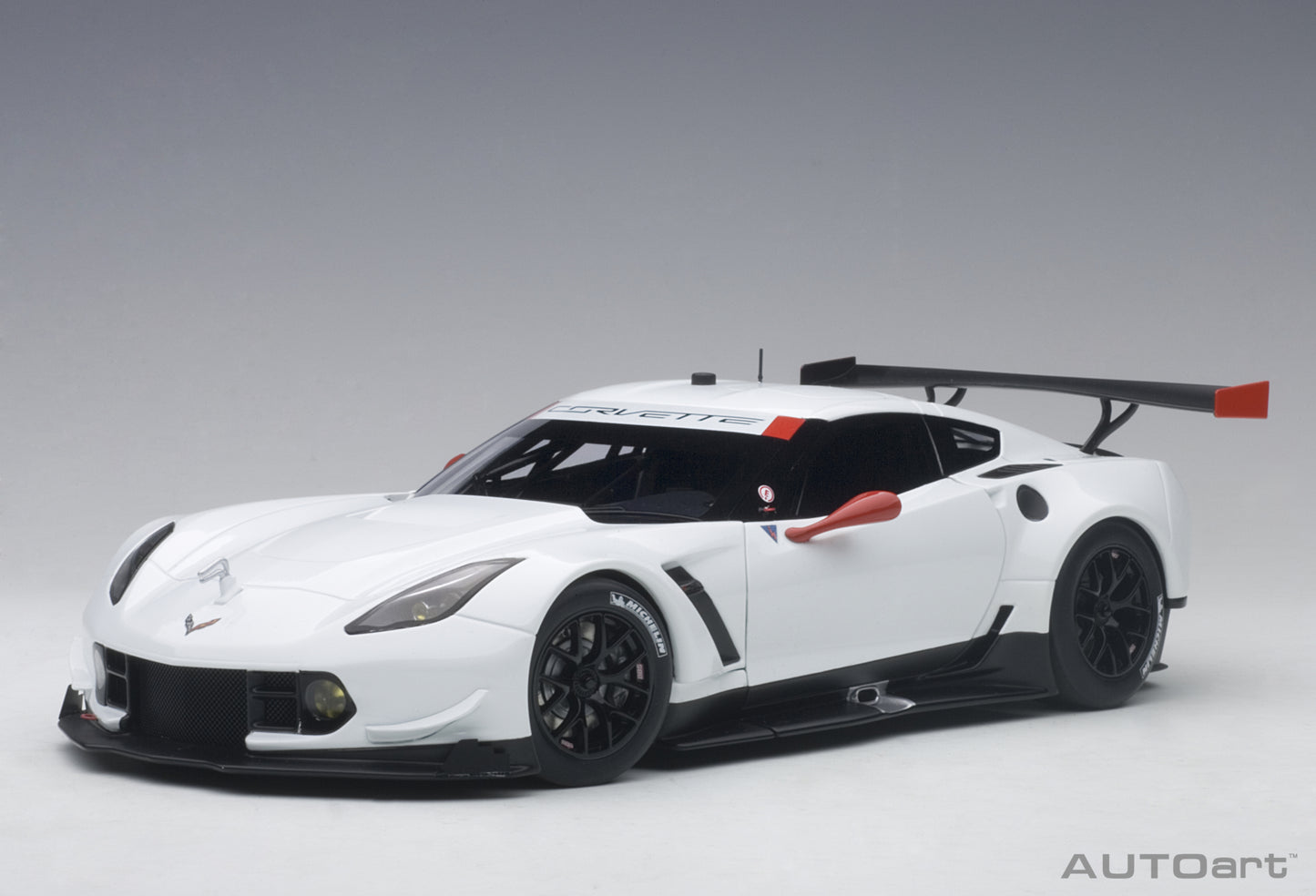 1:18 Chevrolet Corvette C7.R - Plain Colour Version - White /Red Accents - AUTOart - 81650