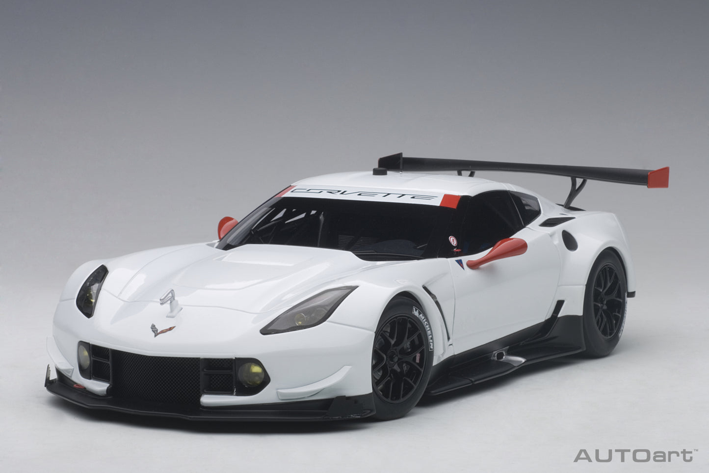 1:18 Chevrolet Corvette C7.R - Plain Colour Version - White /Red Accents - AUTOart - 81650