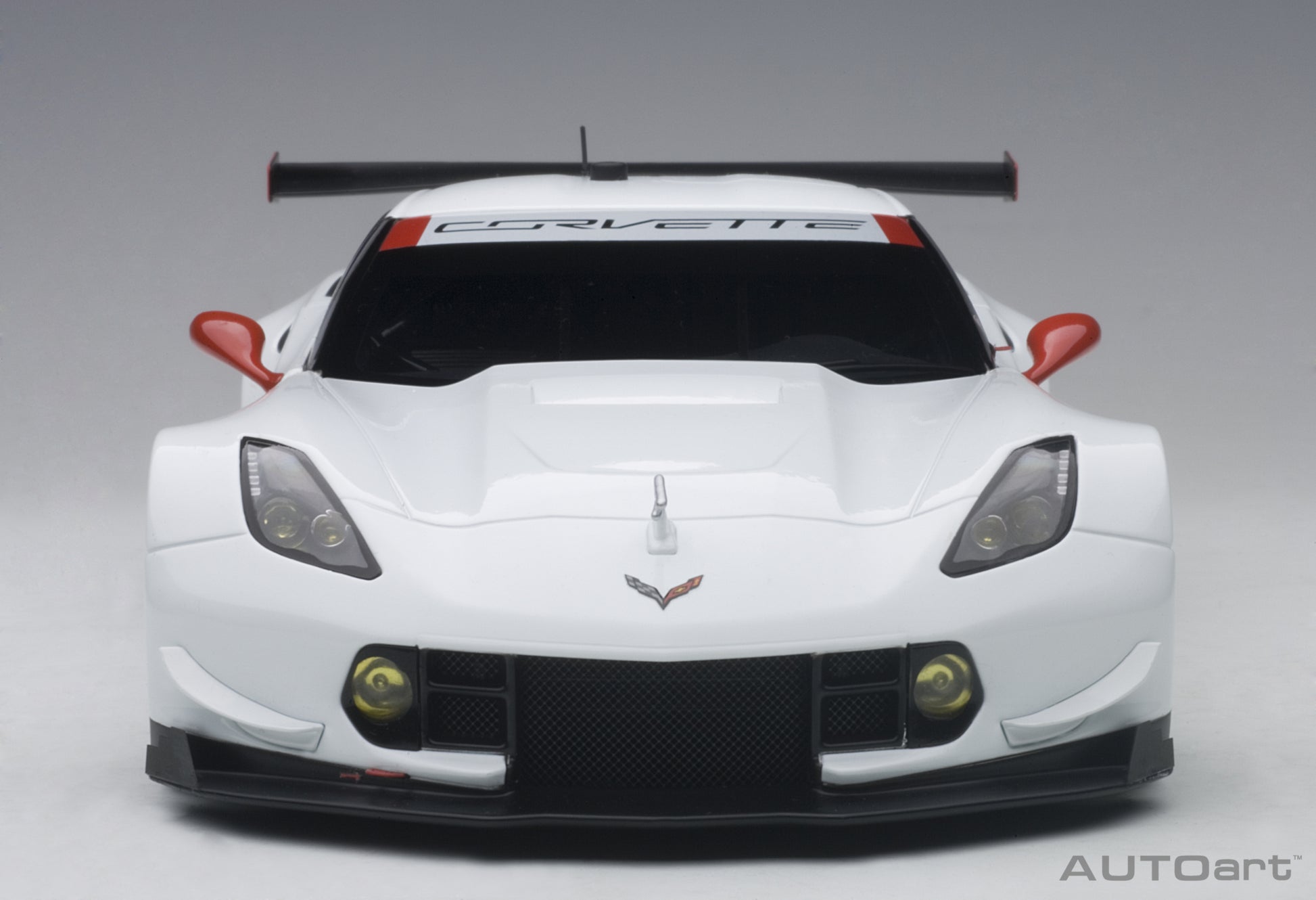 1:18 Chevrolet Corvette C7.R - Plain Colour Version - White /Red Accents - AUTOart - 81650
