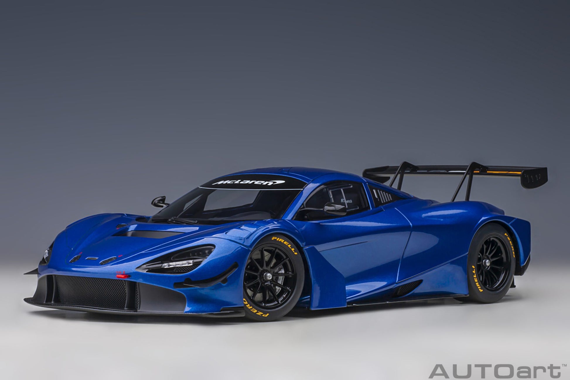 1:18 McLaren 720S GT3 - Azure Blue - AUTOart - 81970