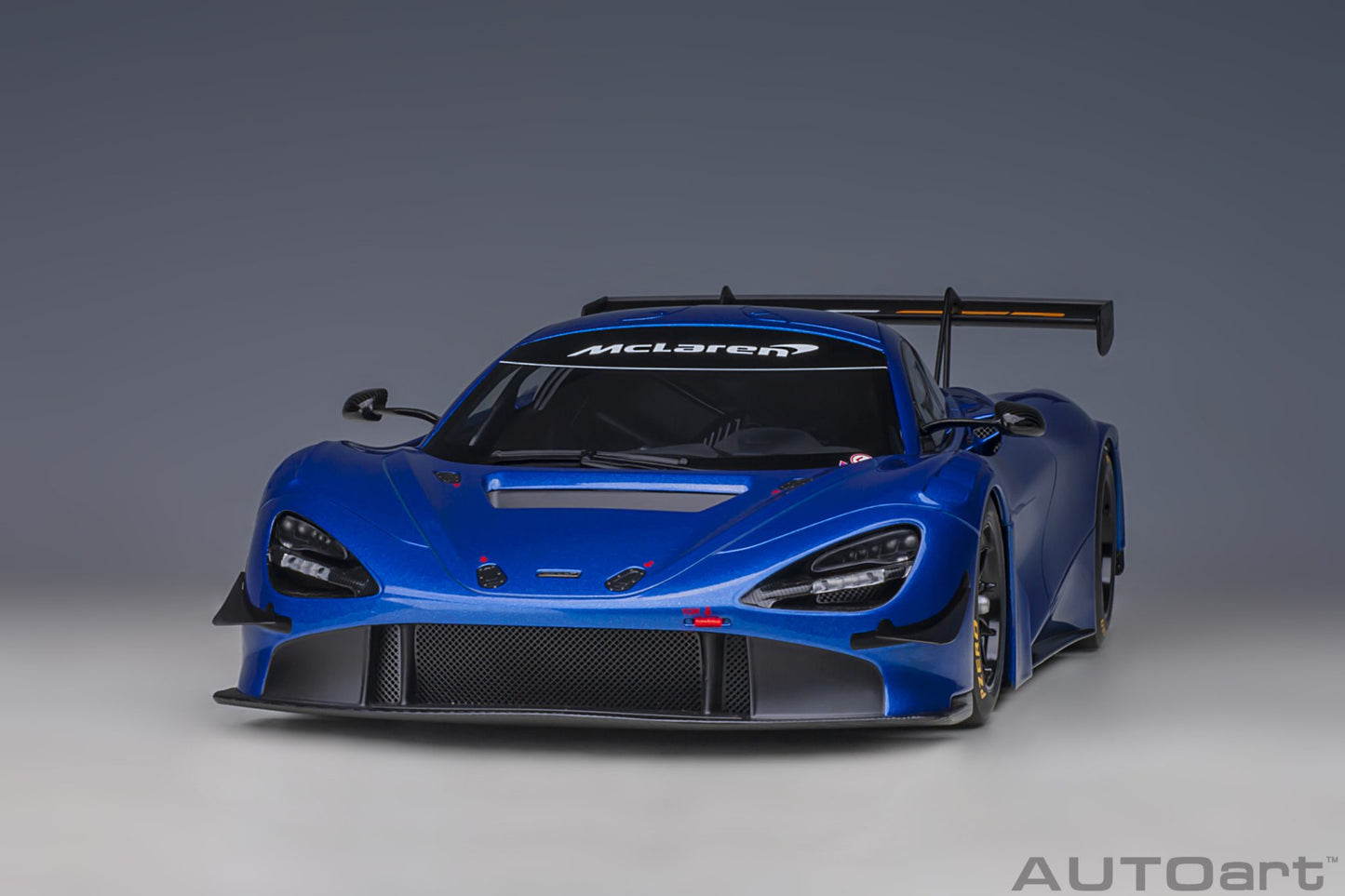 1:18 McLaren 720S GT3 - Azure Blue - AUTOart - 81970