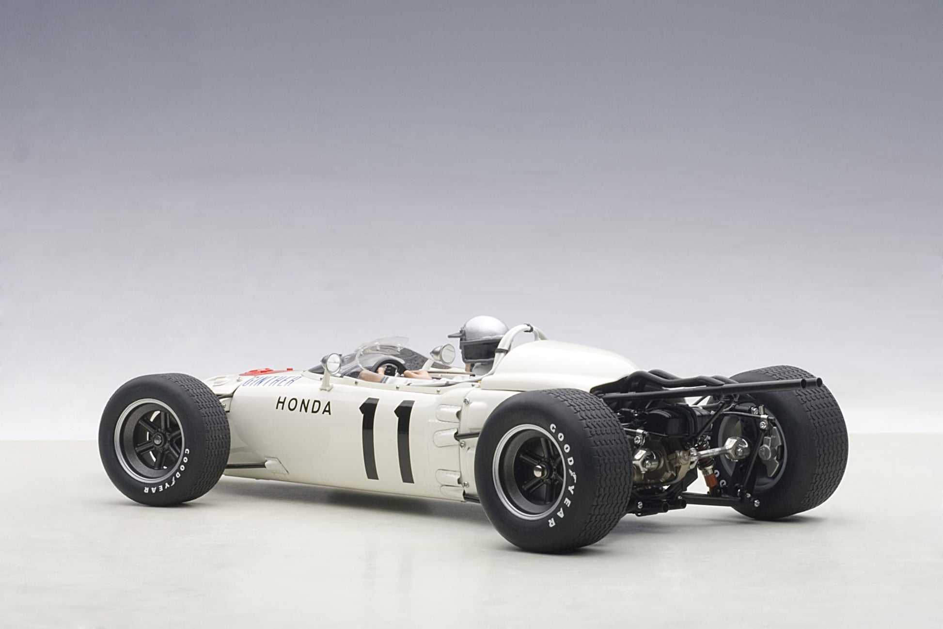 1:18 Honda RA272 F1 #11 - Mexico GP Winner - 1965 - Formula 1 - Honda - Richie Ginther - AUTOart - 86599