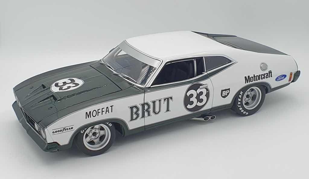 1:18 Ford XB Falcon GT Coupe "Brut" #33 - 1974 - ATCC - Allan Moffat Racing - Allan Moffat - AUTOart - 87413