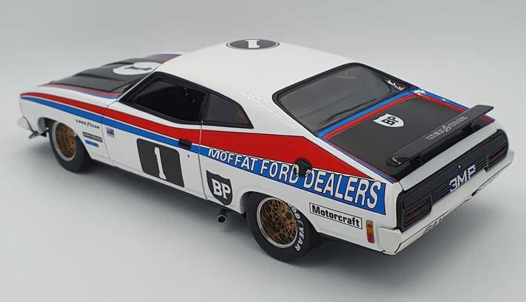 1:18 Ford XB Falcon GT Coupe #1 - 1977 - ATCC Winner - Moffat Ford Dealers - Allan Moffat - AUTOart - 87711