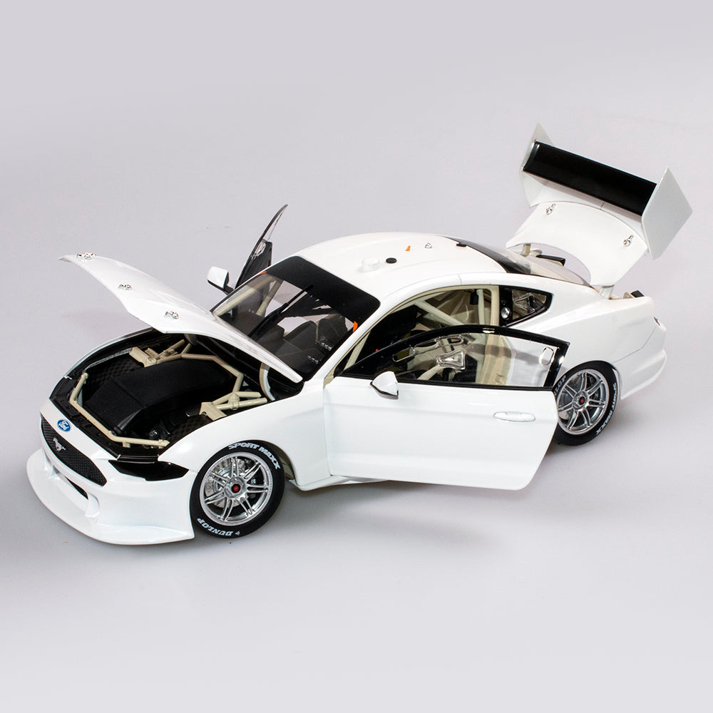 1:18 Ford Mustang GT - Plain Body Edition - Gloss White - Authentic Collectables - ACD18F20PB1