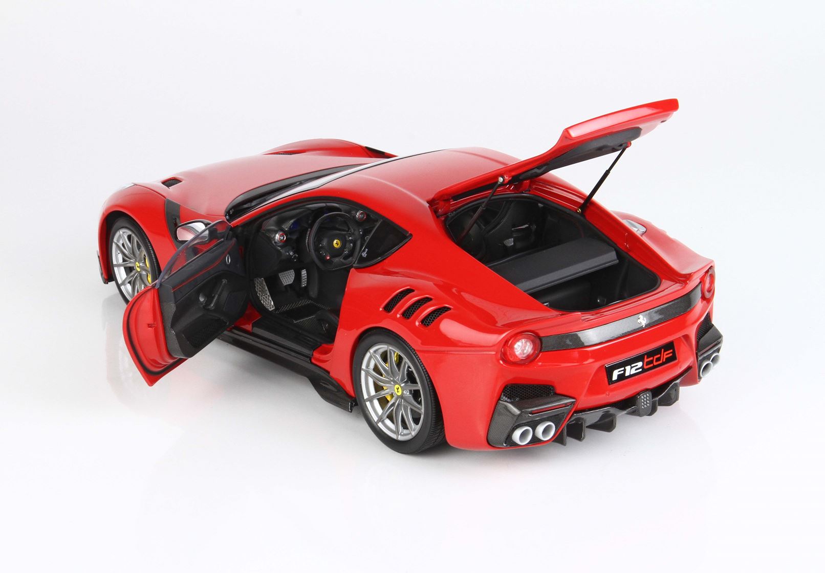 1:18 Ferrari F12 TDF Rosso Corsa 322 - BBR Models - BBR182101