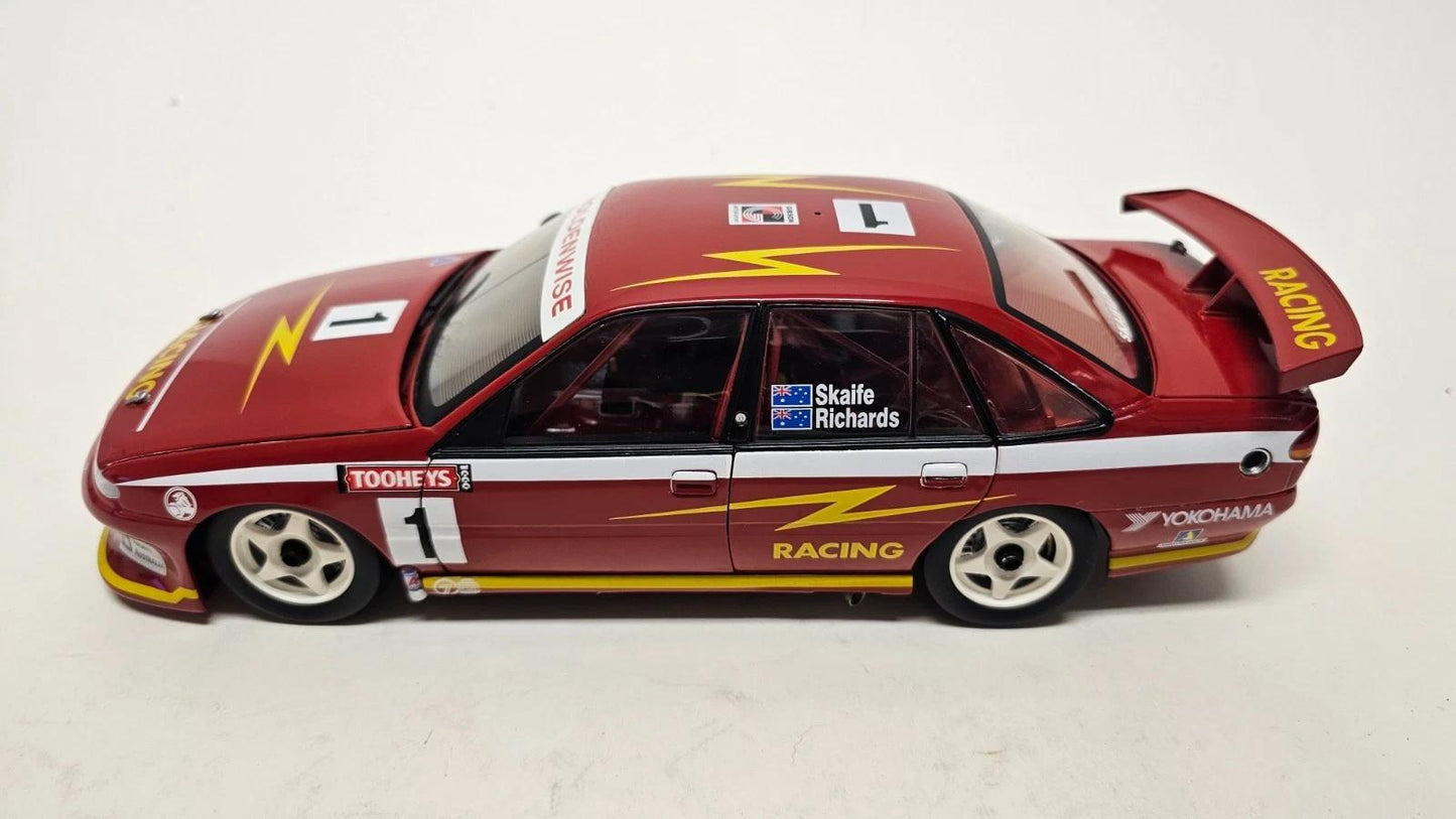 1:18 Holden VR Commodore #1 - 1995 - Bathurst - Gibson Motorsport - Jim Richards - Biante Model Cars - B180401D