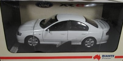 1:18 Ford BA Falcon XR8 - Winter White - Biante Model Cars - B180701D