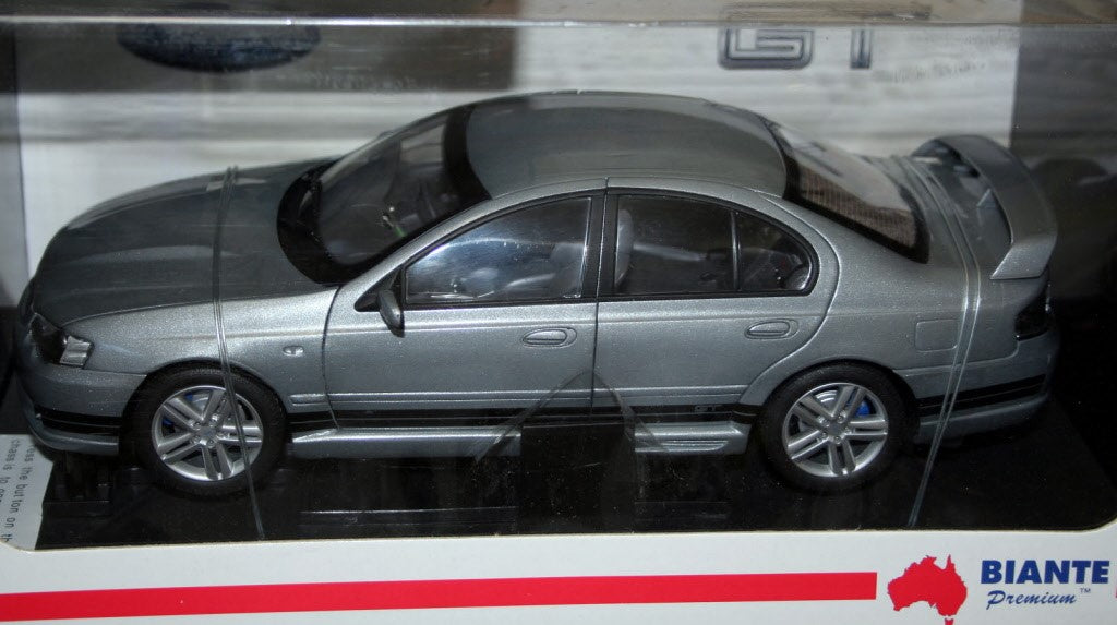 1:18 Ford FPV GT Sedan - Mercury Silver w/ Black Side Stripes - Biante Model Cars - B180703B