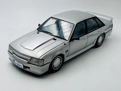 1:18 Holden VK Commodore SS Group 3 - Asteroid Silver - Biante Model Cars - B182705A