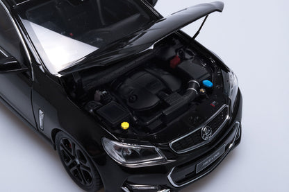 1:18 Holden VF Commodore SSV Redline II - 2016 - Phantom Black - Biante Model Cars - B182716D