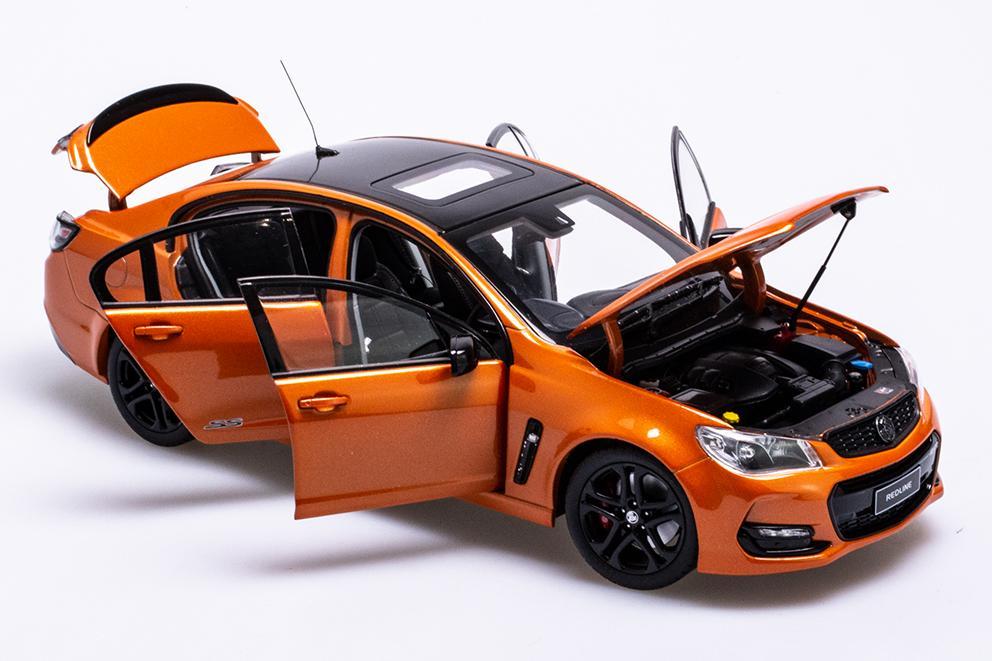 1:18 Holden VFII Commodore SSV Redline - 2017 - Light My Fire - Biante Model Cars - B182717C