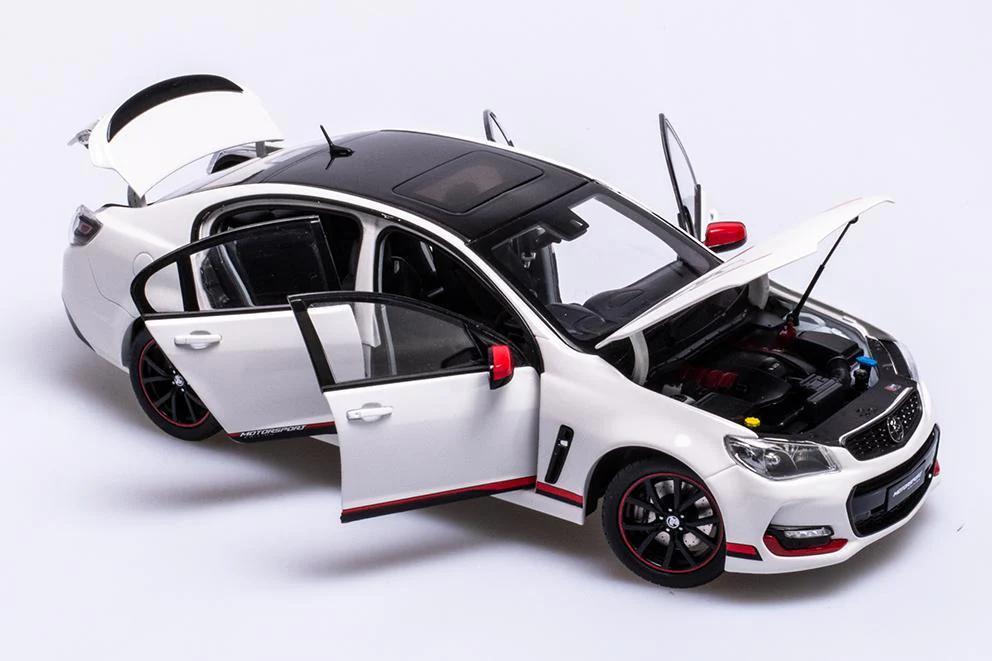 1:18 Holden VFII Commodore Motorsport Edition - 2017 - Heron White - Biante Model Cars - B182717M