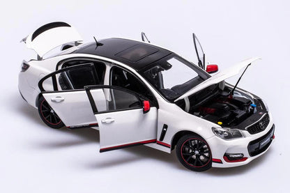 1:18 Holden VFII Commodore Motorsport Edition - 2017 - Heron White - Biante Model Cars - B182717M