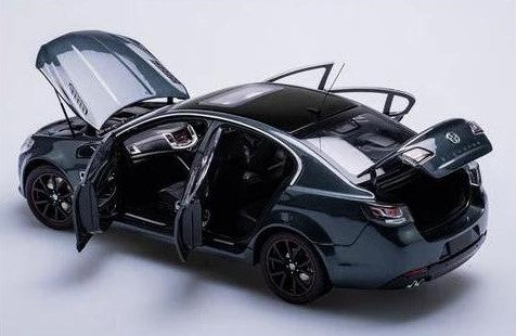 1:18 Holden VFII Commodore Director - 2017 - Son of a Gun - Biante Model Cars - B182717X