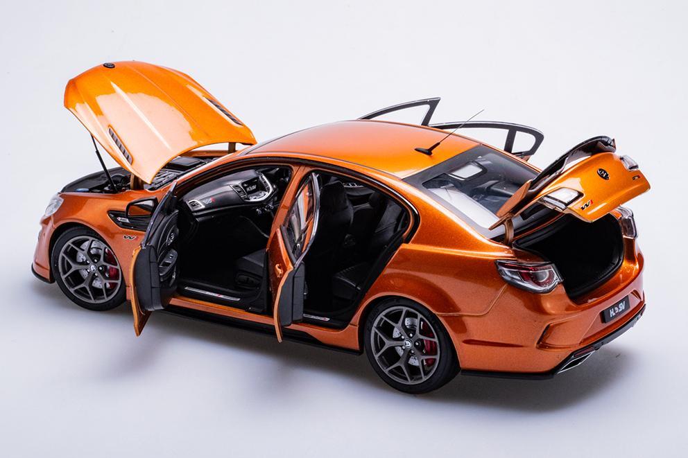 1:18 Holden HSV GTSR W1 - Light My Fire - Biante Model Cars - B182817C