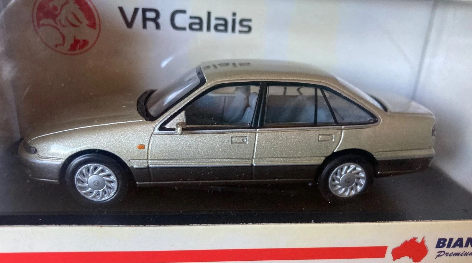 1:43 Holden VR Commodore Calais - Satin Gold - Biante Model Cars - B431501C