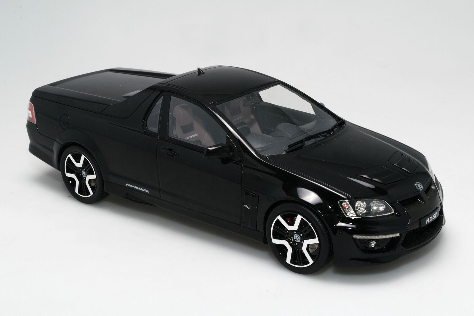 1:18 Holden HSV Maloo R8 -  20th Anniversary - Phantom Black - Biante Model Cars - BR18401A