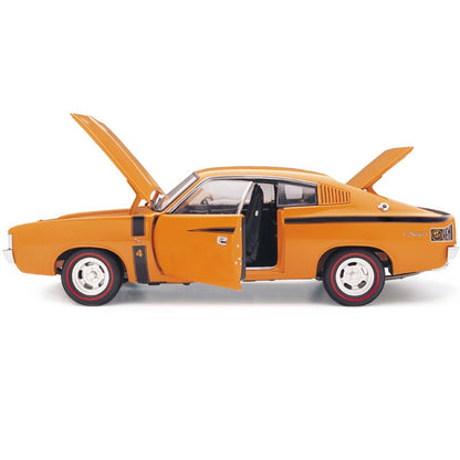 1:18 Chrysler VH Valiant E49 R/T Charger 'Big Tank' - 1972 - Vitamin C - Classic Carlectables - 18060