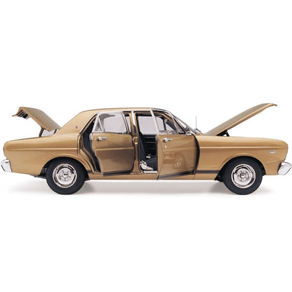 1:18 Ford XR Falcon GT - 1967 - GT Gold - Classic Carlectables - 18070
