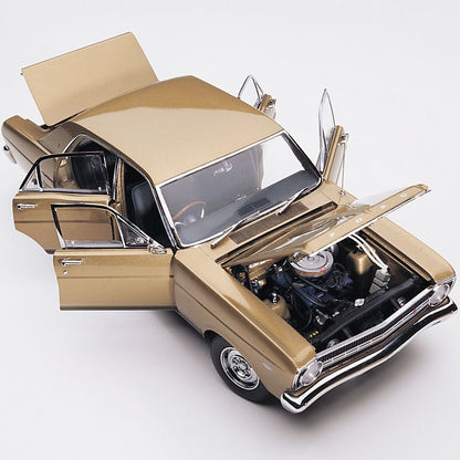 1:18 Ford XR Falcon GT - 1967 - GT Gold - Classic Carlectables - 18070