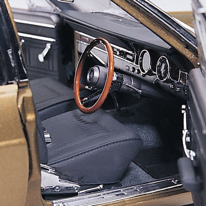 1:18 Ford XR Falcon GT - 1967 - GT Gold - Classic Carlectables - 18070