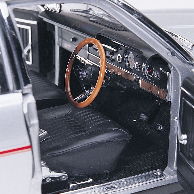 1:18 Ford XT Falcon GT - 1968 - Silver - Classic Carlectables - 18073