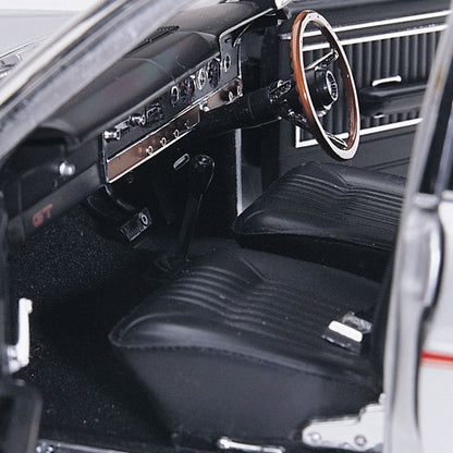 1:18 Ford XT Falcon GT - 1968 - Silver - Classic Carlectables - 18073