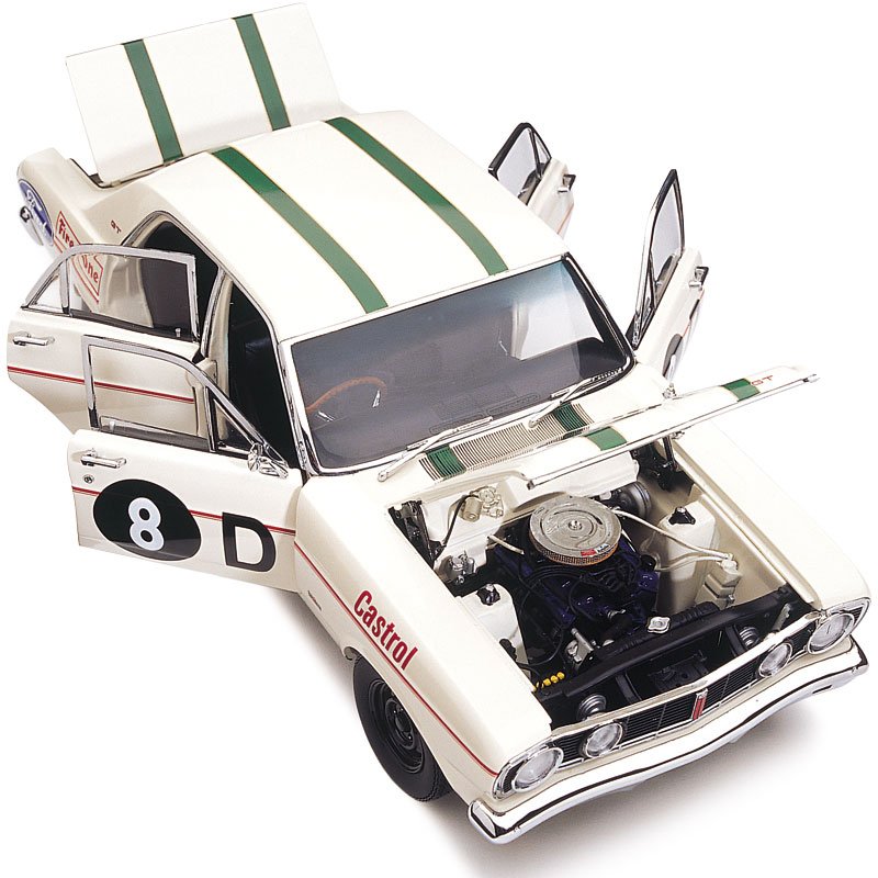 1:18 Ford XT Falcon GT #8D - 1968 - Bathurst - Ian Geoghegan - Classic Carlectables - 18075