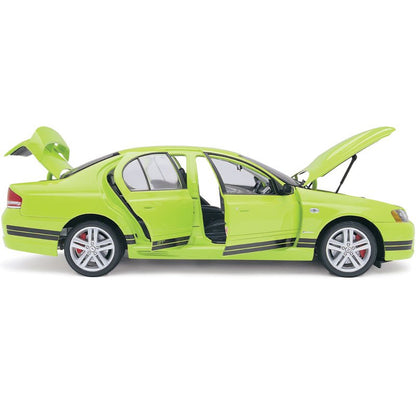 1:18 Ford BA FPV GT Sedan - Citric Acid - Classic Carlectables - 18082