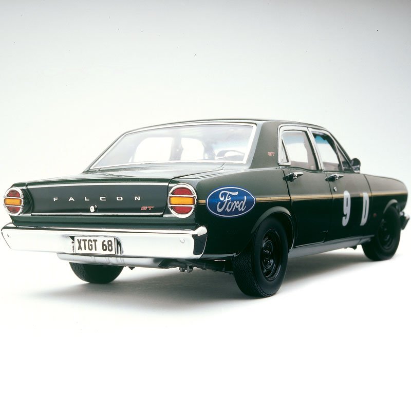 1:18 Ford XT Falcon GT #9D - 1968 - Bathurst - Ford Motor Company of Australia - Fred Gibson - Classic Carlectables - 18086