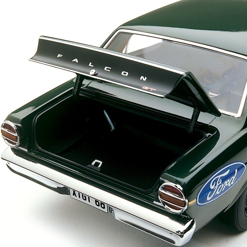1:18 Ford XT Falcon GT #9D - 1968 - Bathurst - Ford Motor Company of Australia - Fred Gibson - Classic Carlectables - 18086