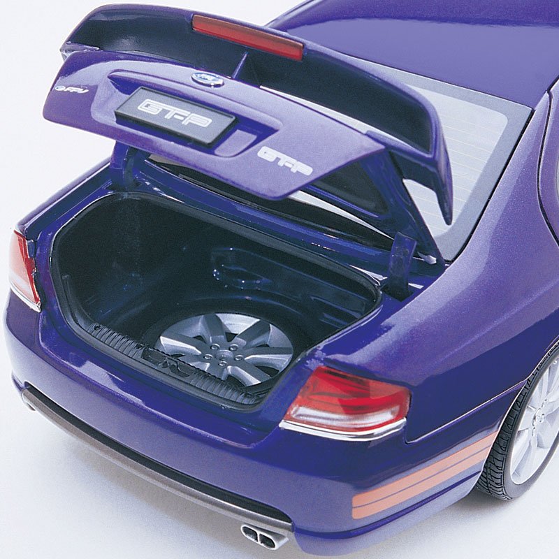 1:18 Ford BA FPV GT-P Sedan - Phantom - Classic Carlectables - 18087