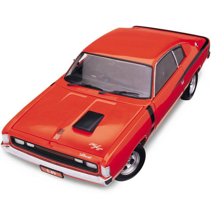 1:18 Chrysler VH Valiant E49 R/T Charger 'Big Tank' - 1972 - Hemi Orange - Classic Carlectables - 18115