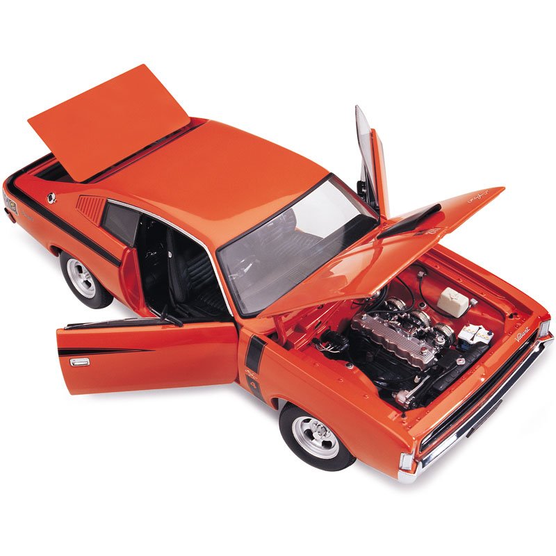 1:18 Chrysler VH Valiant E49 R/T Charger 'Big Tank' - 1972 - Hemi Orange - Classic Carlectables - 18115