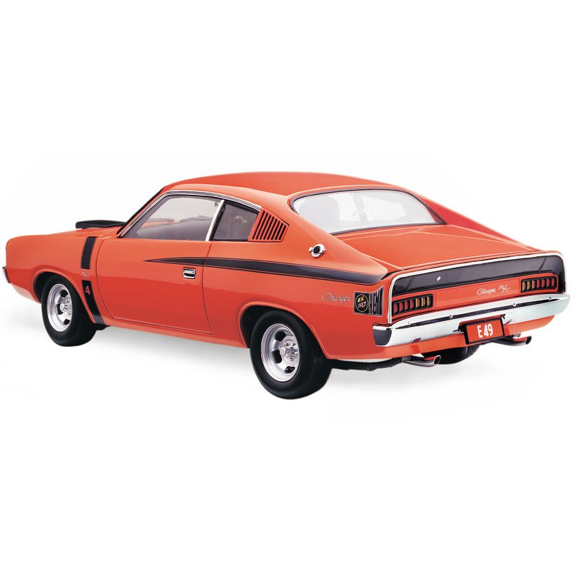 1:18 Chrysler VH Valiant E49 R/T Charger 'Big Tank' - 1972 - Hemi Orange - Classic Carlectables - 18115