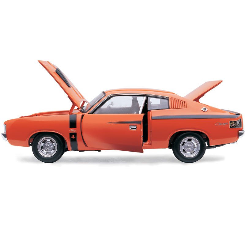 1:18 Chrysler VH Valiant E49 R/T Charger 'Big Tank' - 1972 - Hemi Orange - Classic Carlectables - 18115