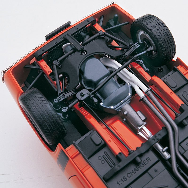 1:18 Chrysler VH Valiant E49 R/T Charger 'Big Tank' - 1972 - Hemi Orange - Classic Carlectables - 18115