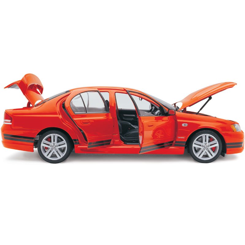 1:18 Ford BA FPV GT Sedan - Blood Orange - Classic Carlectables - 18121