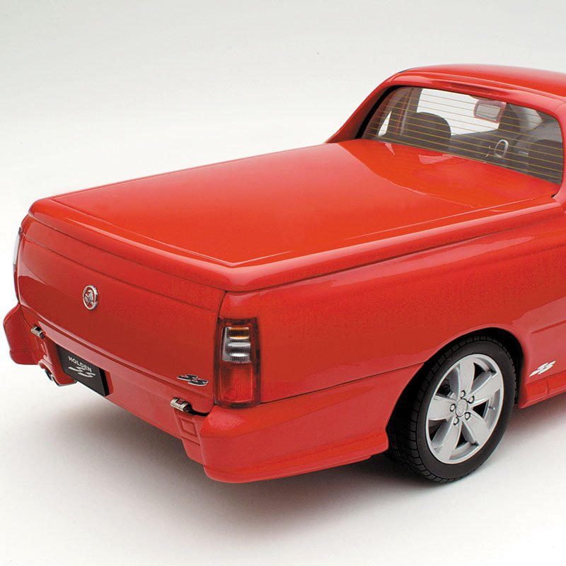 1:18 Holden VY SS Ute - Red Hot - Classic Carlectables - 18140