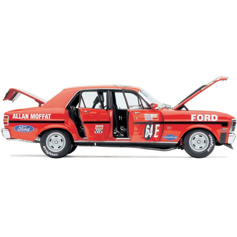 1:18 Ford XW Falcon GTHO Phase II #64E - 1970 - Bathurst Winner - Ford Motor Company of Australia - Allan Moffat - Classic Carlectables - 18158