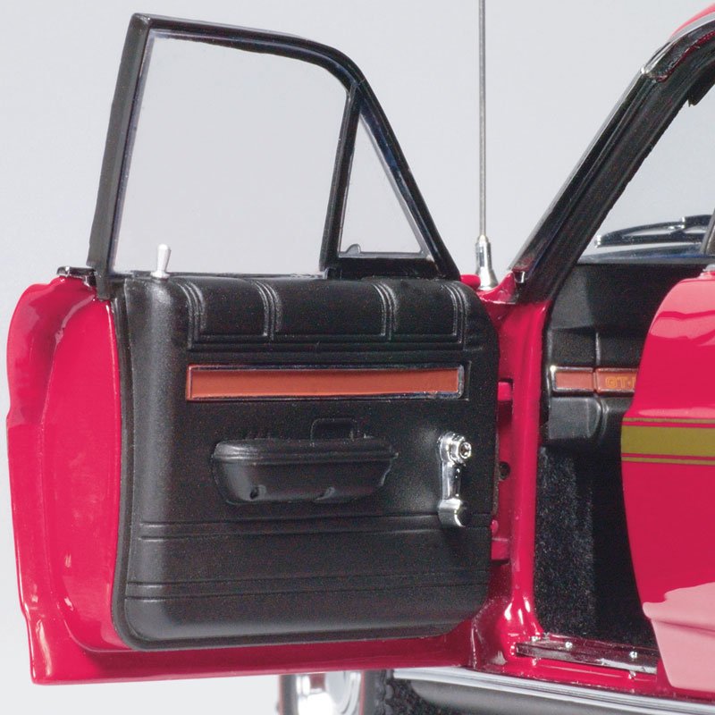 1:18 Ford XW Falcon GTHO Phase I - Candy Apple Red - Classic Carlectables - 18164