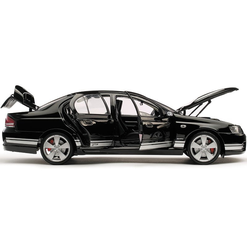 1:18 Ford BA FPV GT-P MK II Sedan - Silhouette with Silver Stripes - Classic Carlectables - 18192
