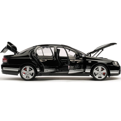 1:18 Ford BA FPV GT-P MK II Sedan - Silhouette with Silver Stripes - Classic Carlectables - 18192