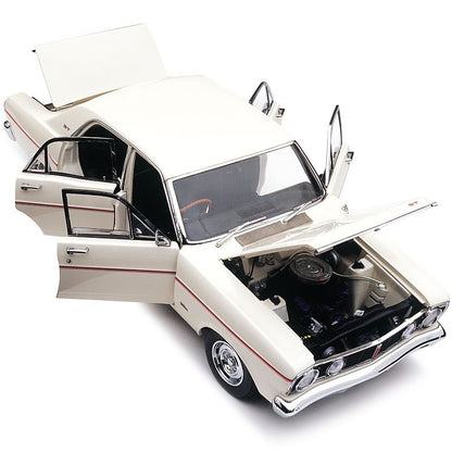 1:18 Ford XT Falcon GT - 1968 - Polar White - Classic Carlectables - 18207