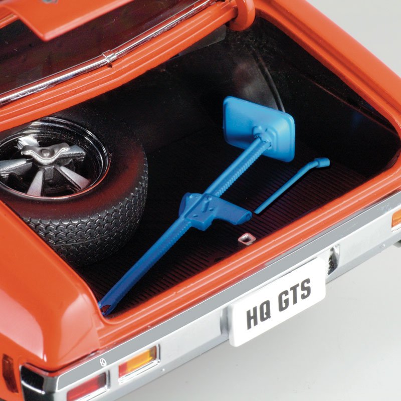 1:18 Holden HQ Monaro GTS Coupe - Tangerine w/ Lone O'Ranger Stripes - Classic Carlectables - 18213