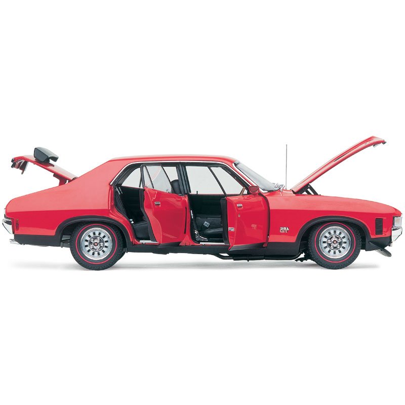 1:18 Ford XA Falcon RPO83 Sedan - 1973 - Red Pepper - Classic Carlectables - 18226