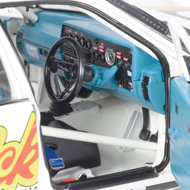 1:18 Holden VK Commodore #2 - 1986 - Bathurst Winner - Roadways Racing - Allan Grice - Classic Carlectables - 18267